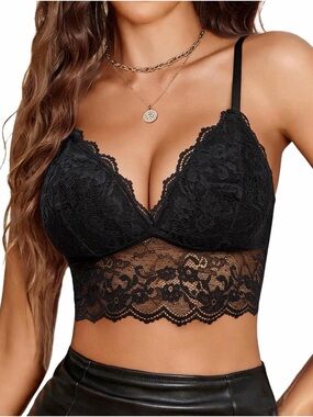 Lace Bralette Crop Top - Black